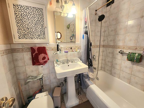 5th image of 50-22 40th St #6H