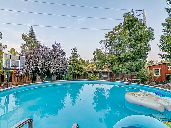 4th image of 742 Davenport Way