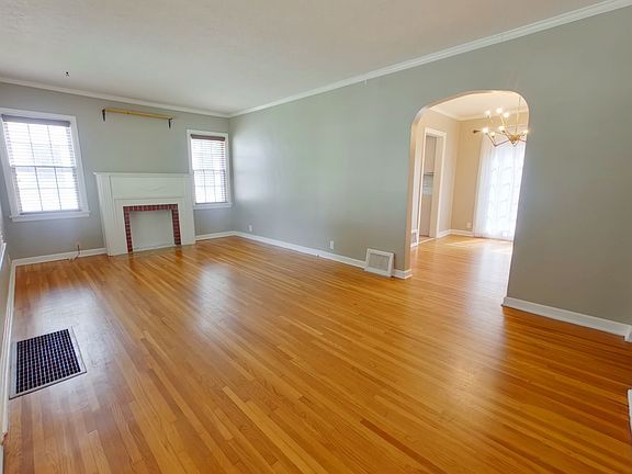2nd image of 242 S Bleckley Dr