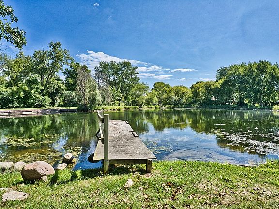4th image of 8N677 Wildwood Dr