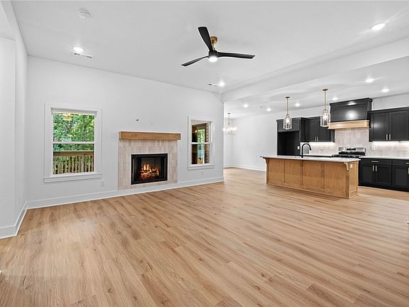 3rd image of 6 Tarland Lane