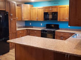 110 Flintstone Dr, Waverly, IA 50677