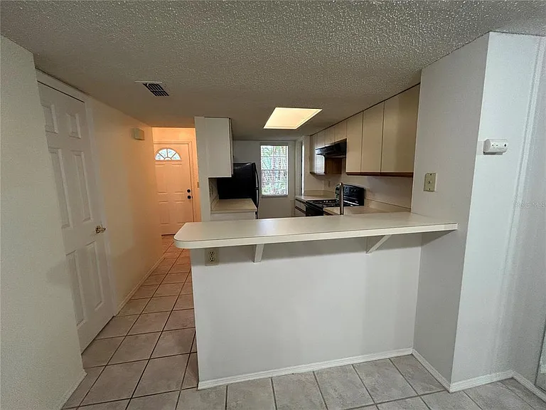 2143 Fox Chase Blvd — Photo 8