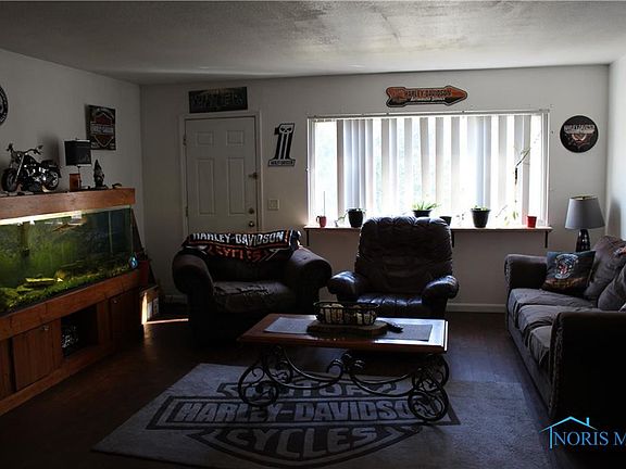 4th image of 141 Medbury St
