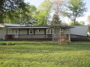 1233 SW 6th St, Fairfield, IL 62837