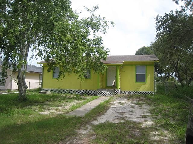 1st image of 219 N 10th St
