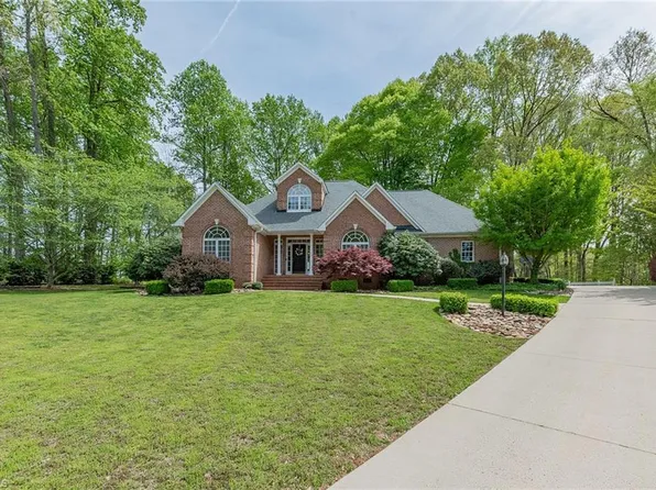 103 Royal Ashdown Ln, Lexington, NC 27295