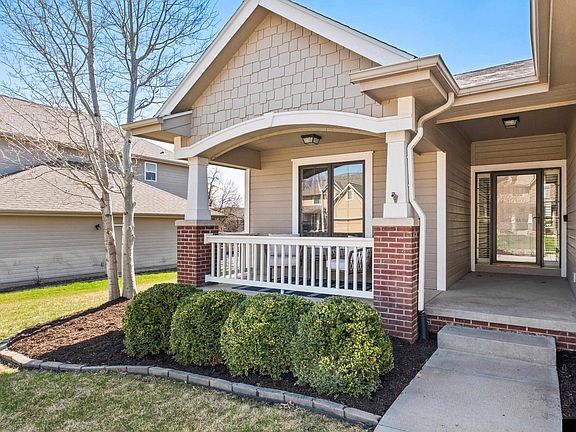 5th image of 7645 Leawood St