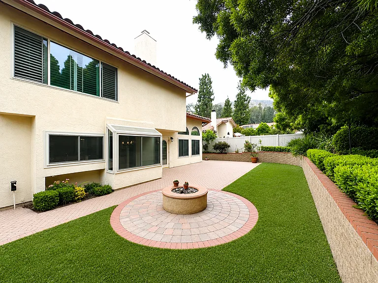 6635 Soaring Dr — Photo 49