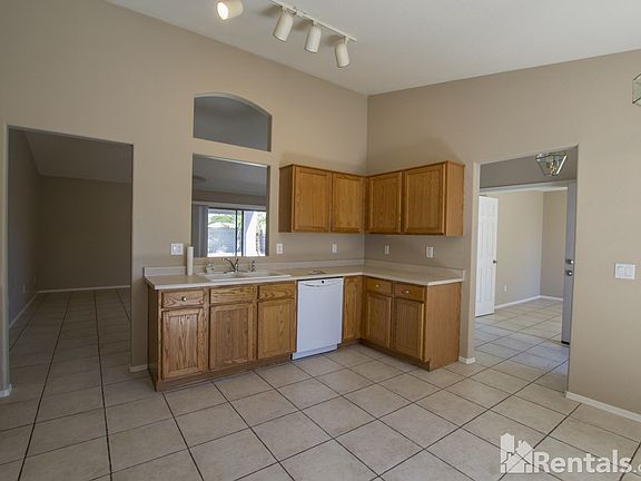 5th image of 11242 E Escondido Ave