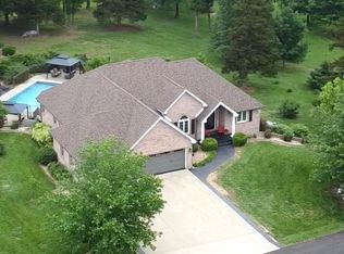 4266 S 94th Rd, Bolivar, MO 65613