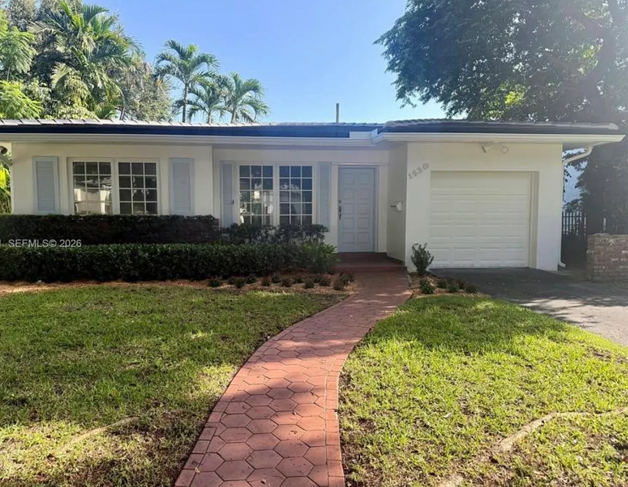 3 bed, 1683 sqft, $7,900 — Photo 1