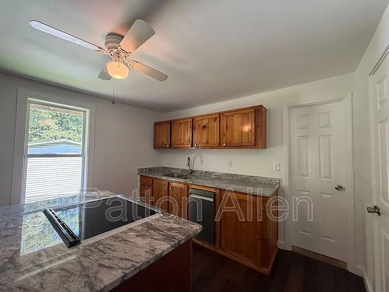 152 Ardmore St — Photo 8