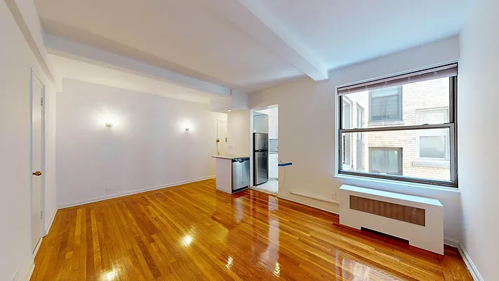 Rented by Bond New York | media 26