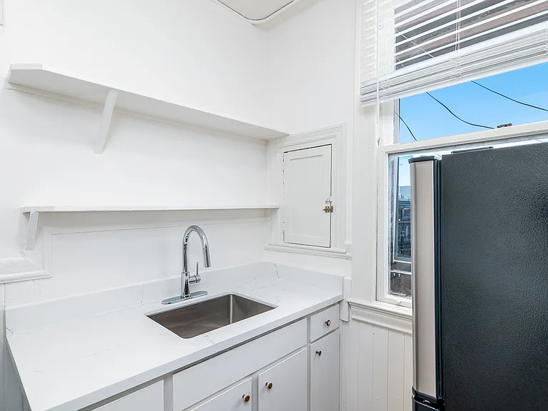 1424 Polk — Photo 8