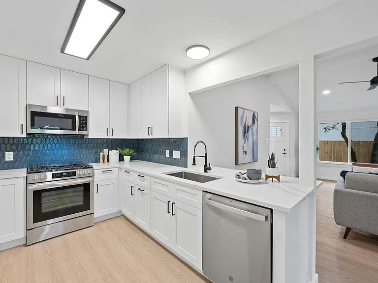 8205 Cattle Dr — Photo 10