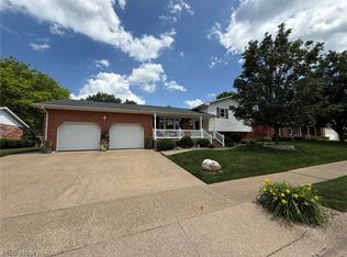410 Stratton Ave SW, New Philadelphia, OH 44663
