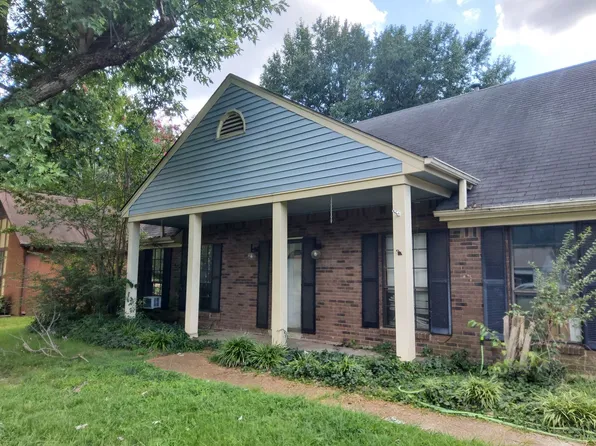 3915 Clover Hill Dr, Memphis, TN 38135