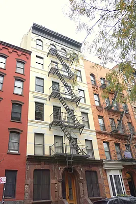 Rented by Compass | media 21