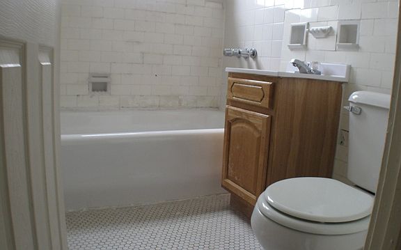 4th image of 5 Romaine Pl #3E