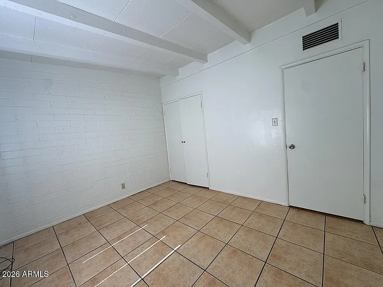1800 E Fry Blvd #18 — Photo 5