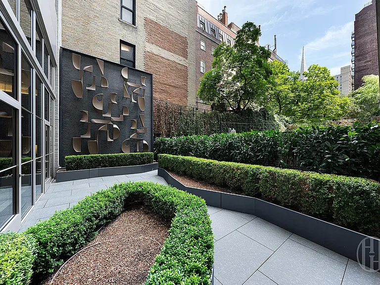 109 E 79th St #10E — Photo 34