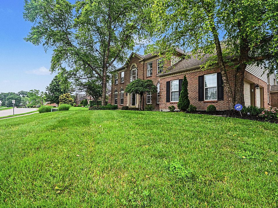 1st image of 582 Savannah Dr
