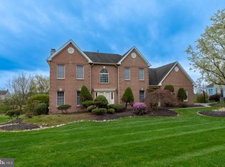 518 Carriage House Ln, Harleysville, PA 19438