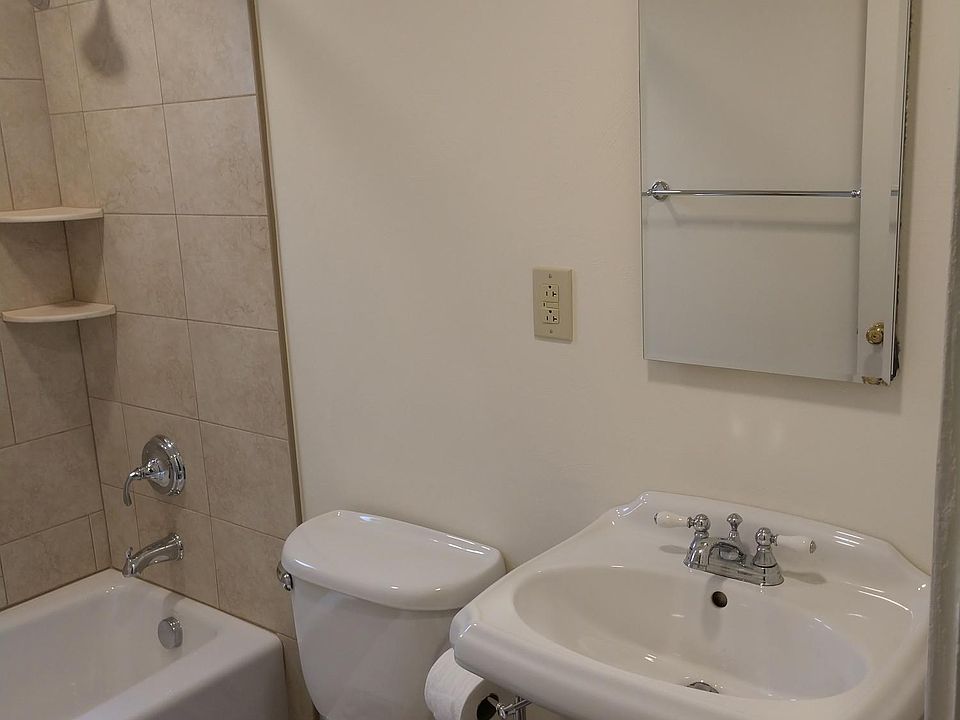 2nd image of 433 6th St APT A