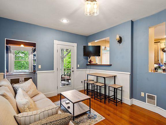 4th image of 301 Savin Hill Ave #2