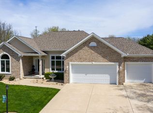 415 Cobble Creek Ln, Heyworth, IL