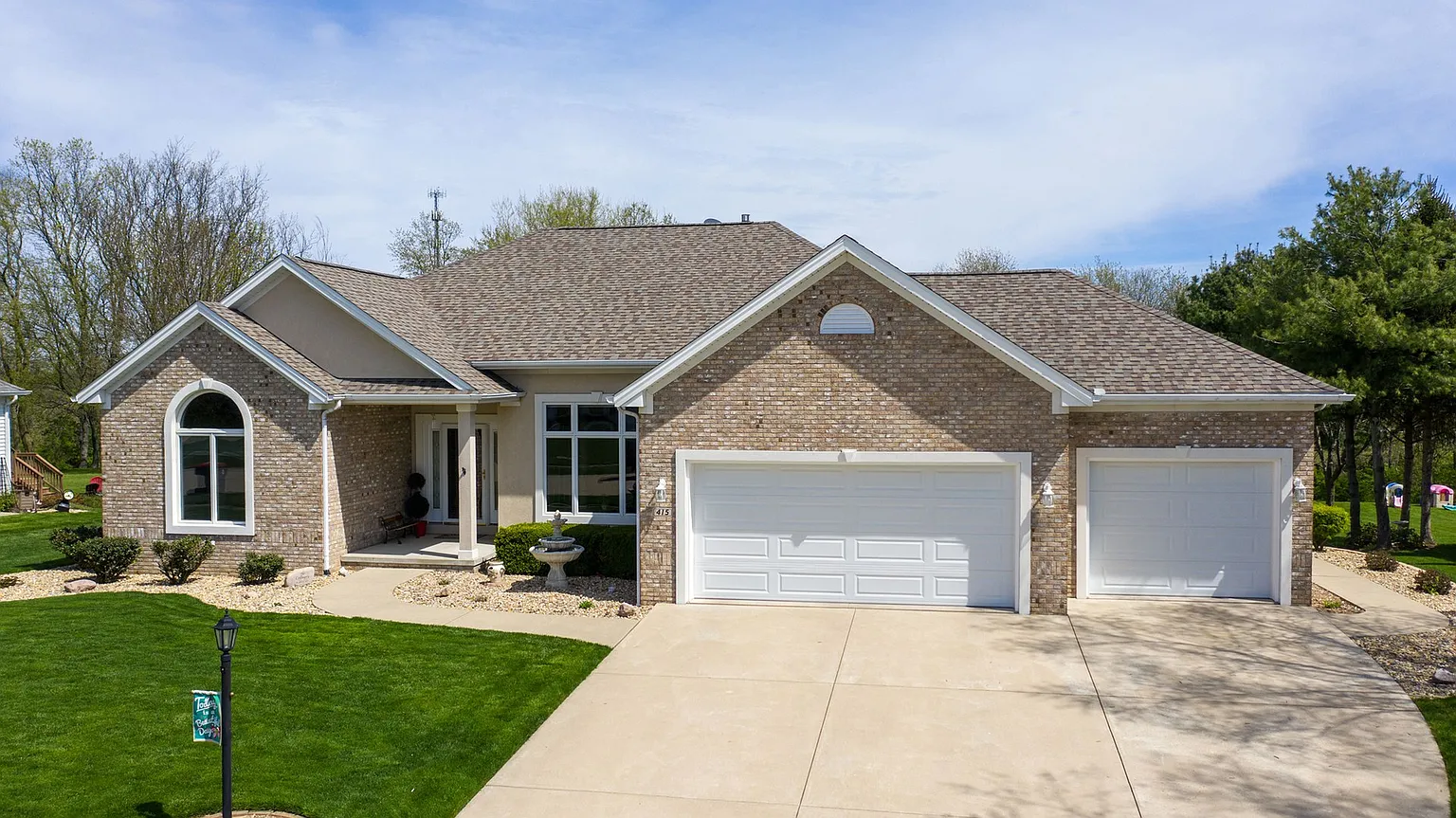 415 Cobble Creek Ln photo 1