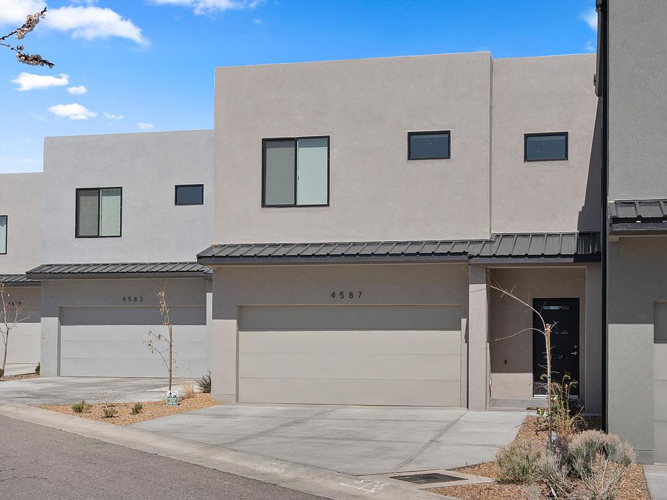1st image of 4587 Villa Loma Ln NE
