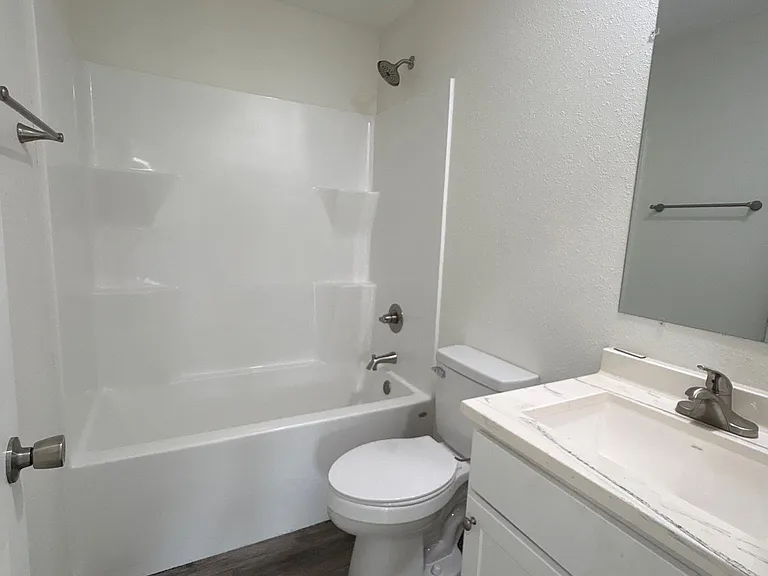 222 Oak St #A — Photo 5