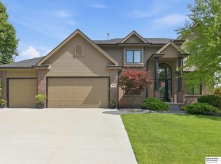 14725 Weber St, Bennington, NE 68007