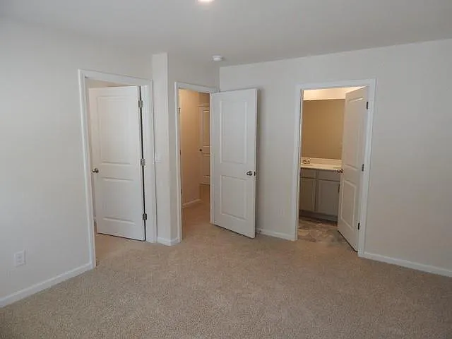208 Oakmont Valley Trl — Photo 8