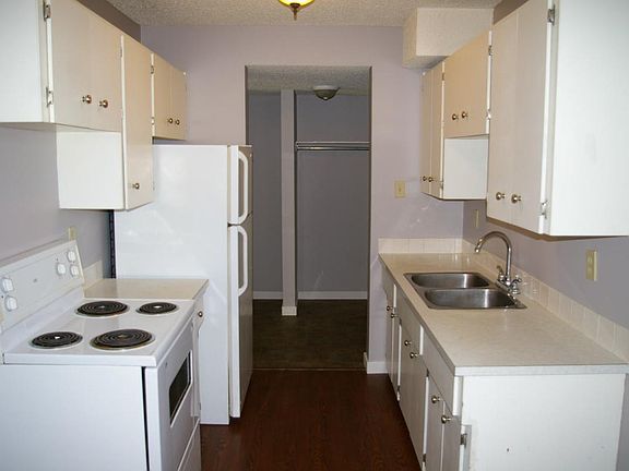 3rd image of 217 Harrison Dr NW