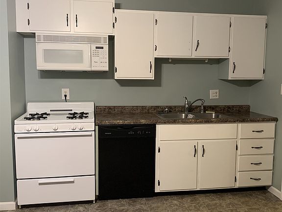 5th image of 54677 Suburban Dr