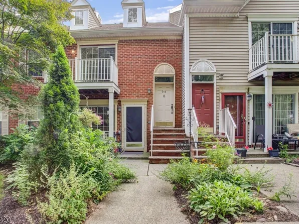 914 Timberbrooke Dr, Bedminster, NJ 07921