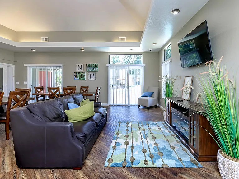 North Creek Apartment Homes — Photo 33