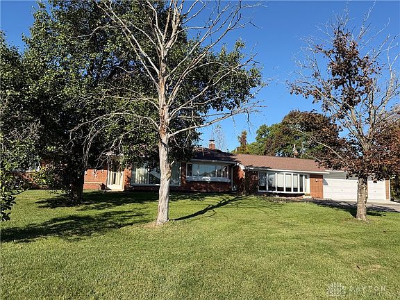2nd image of 1441 S Dixie Dr
