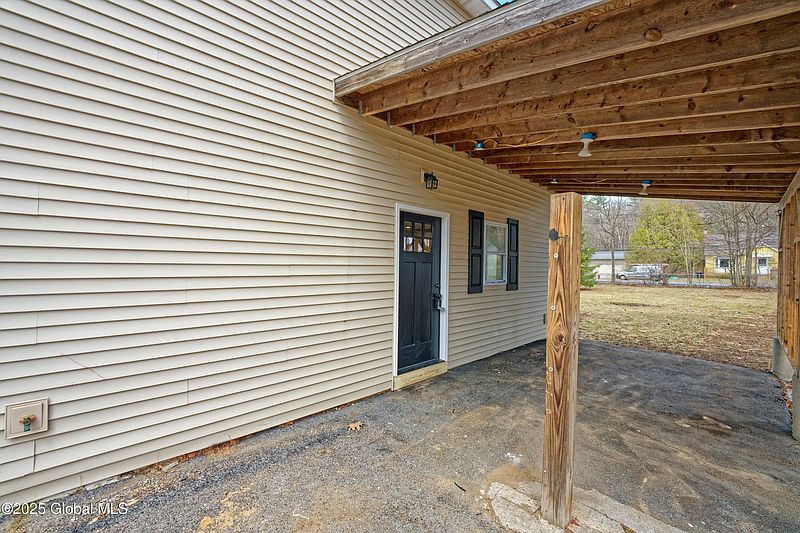 4th image of 122 Harris Avenue