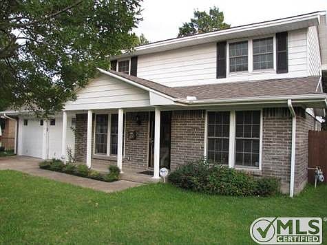 3rd image of 249 Merribrook Trl