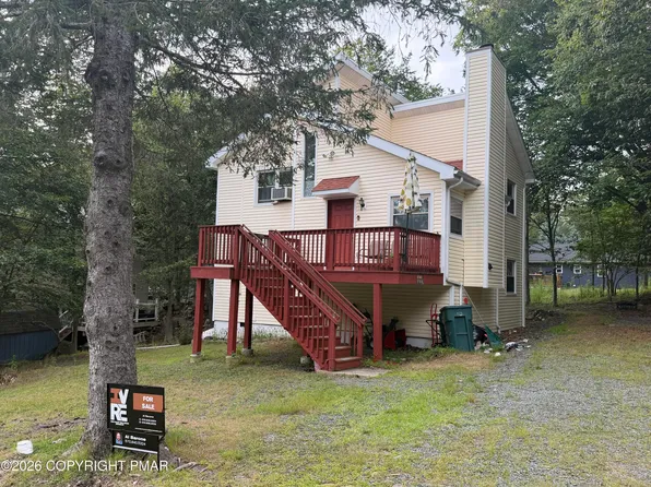 7642 Rainbow Dr, Tobyhanna, PA 18466