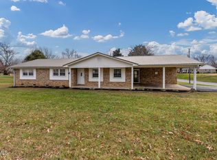 212 Mayflower Rd, Johnson City, TN 37601