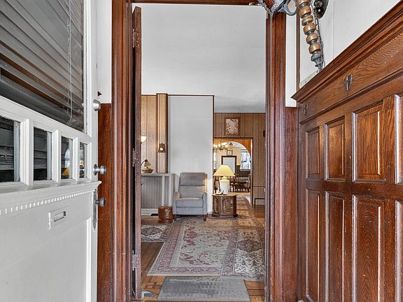 5th image of 622 N 64th St