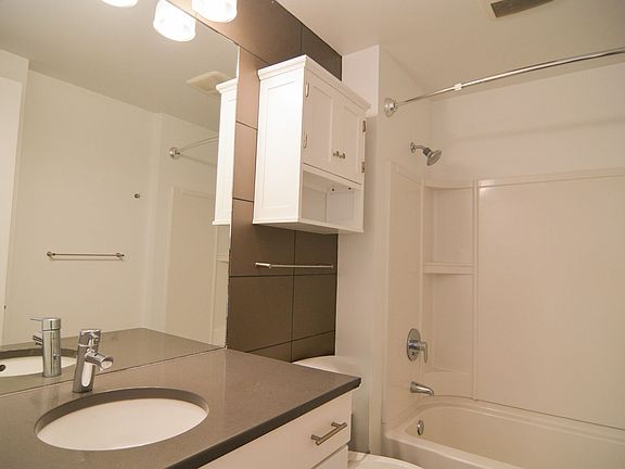 5th image of 1405 Harney St APT 304