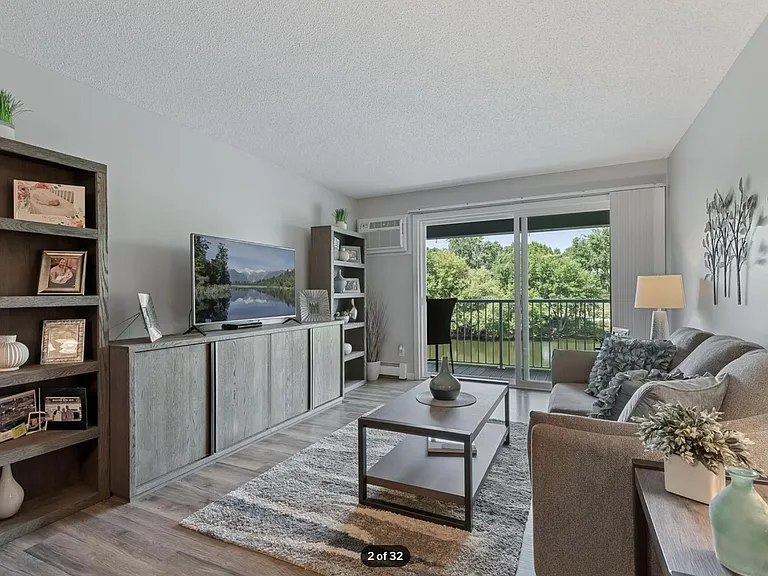 175 County Road B2 E #308 — Photo 2
