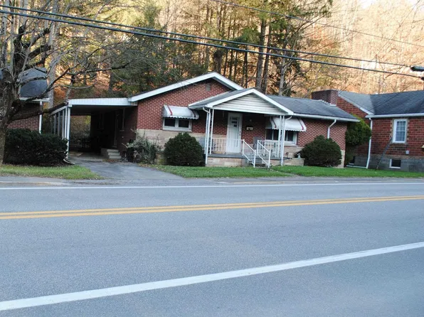 713 S Main St, Philippi, WV 26416