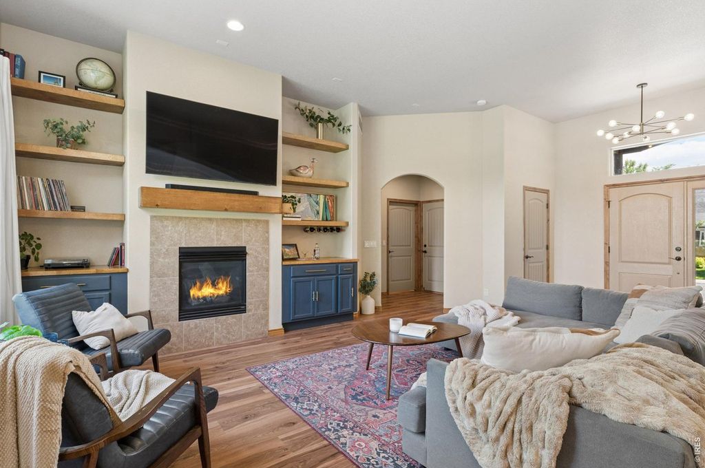 4746 Brenton Dr